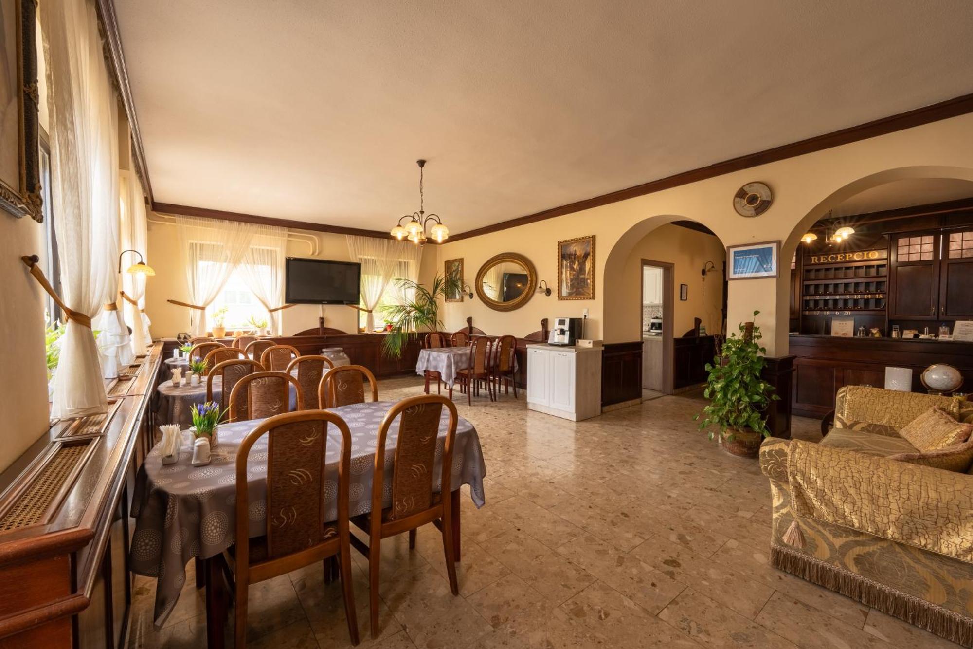 Szenti Vendeghaz Bed and Breakfast Győr Exteriör bild
